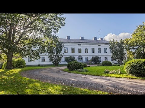 Jokioinen in three films: the manor, museum railway and wooden church