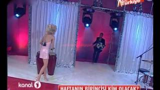 Öykü Serter Akademi Türkiye Pembe Mini Etek