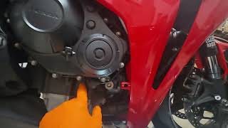 2008 CBR 1000. Oil change.