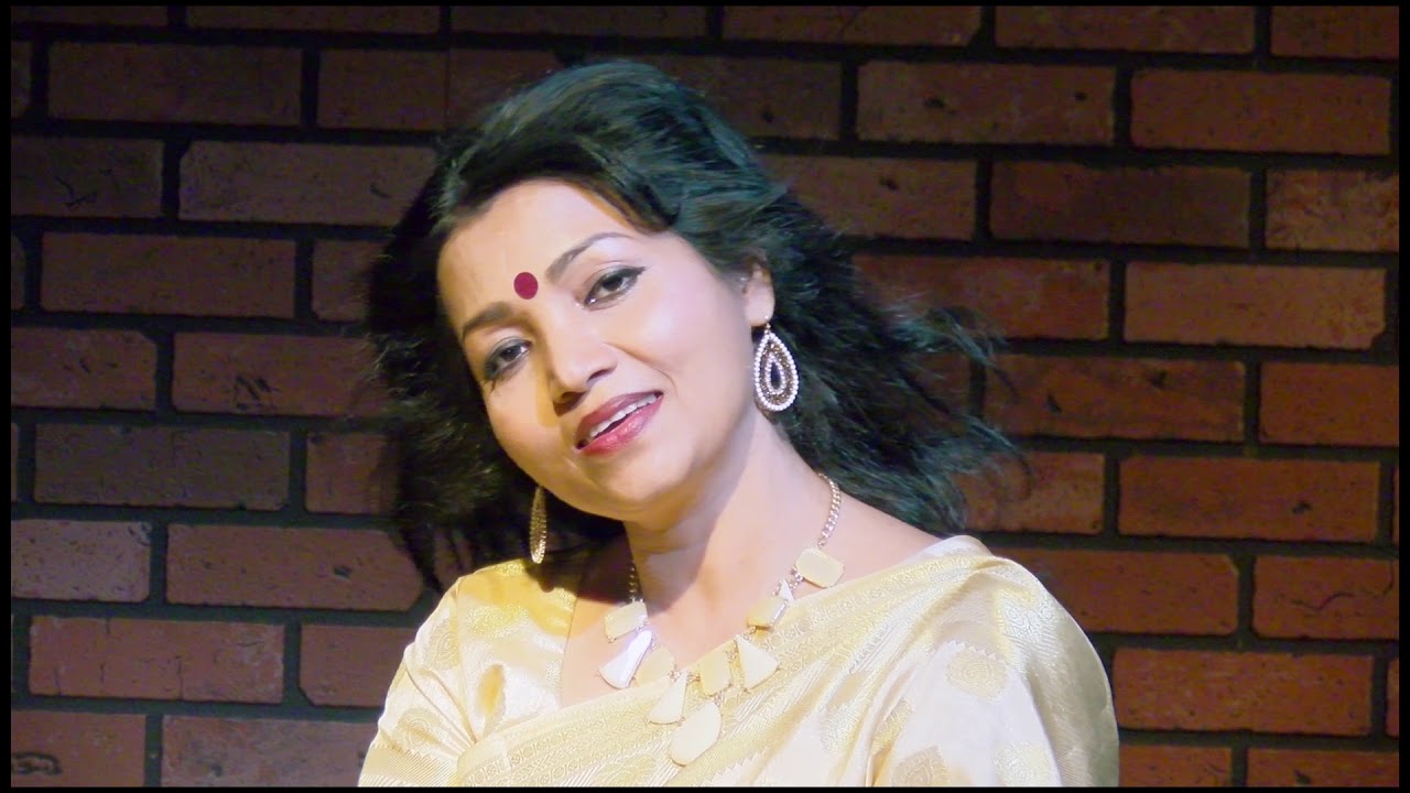 ⁣Tumi Robe Nirobe by Anjali Chawdhury
