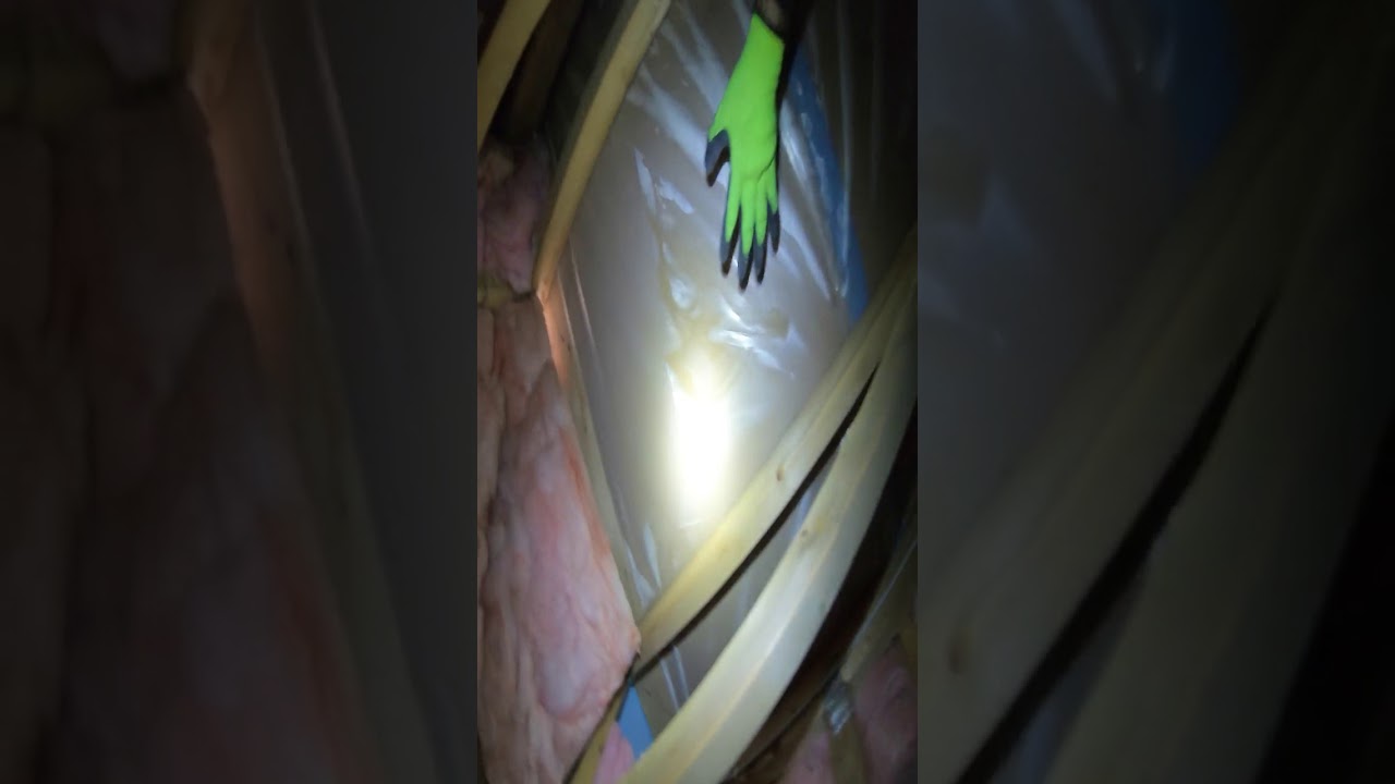 Attic vapour barrier condensation 