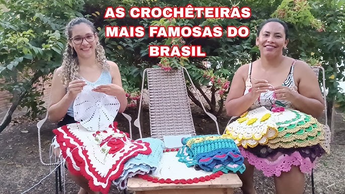 Maria José, a Zezé, fabrica artesanalmente Roupinhas de Crochê para  bonecas Barbie. Tudo um capricho!!! #FeiraHippie #Associação  #FeiraHippieDeCampinas #Cultura #arte #artesanato #esotéricos  #EconomiaCriativa #Quitutes #Alimentação