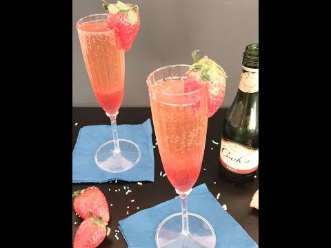 strawberry-ginger-champagne-cocktail