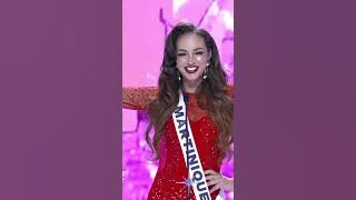 2025 Kainat Güzellik Yarışması’nda güzeller ülkelerini tanıtırken.  Türkiye 🇹🇷 