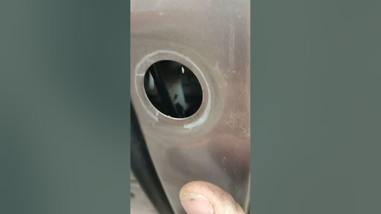 не открывается задняя дверь киа сид