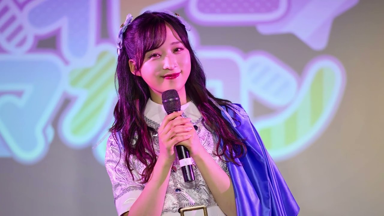 AKB 48　小栗　有以　コンプ　トランプ　パシフィコ横浜 AKB48小栗有以が初のスタイルブック『AB型の左利き』を発売！紅白への