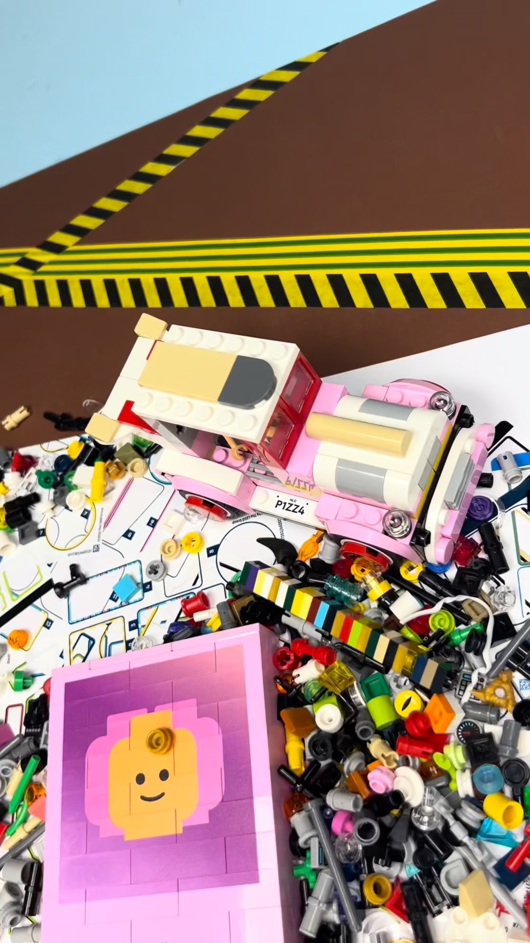レイ⭐ LEGO Friends #42694 Racing Tractor is going out of control
