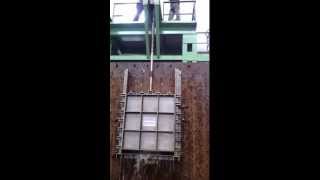 1200Mm X 1200Mm Zero Leakage Ss Gate Valve-Video 2 Of 3.3Gp