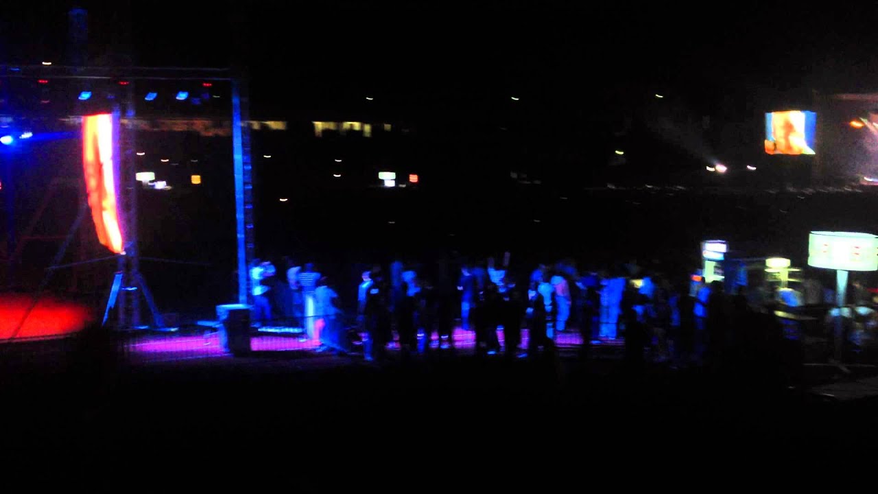 Deep Purple - Strange Kind of Woman // Tbilisi Open-Air 2013 - YouTube