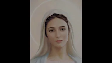 Vierge Marie  (Natasha St-Pier)