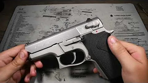 Cleaning Smith and Wesson Model 6906
