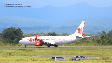 Melihat Penerbangan Pesawat!!! Di Bandara Internasional Sultan Hasanuddin Makassar Sulsel Indonesia