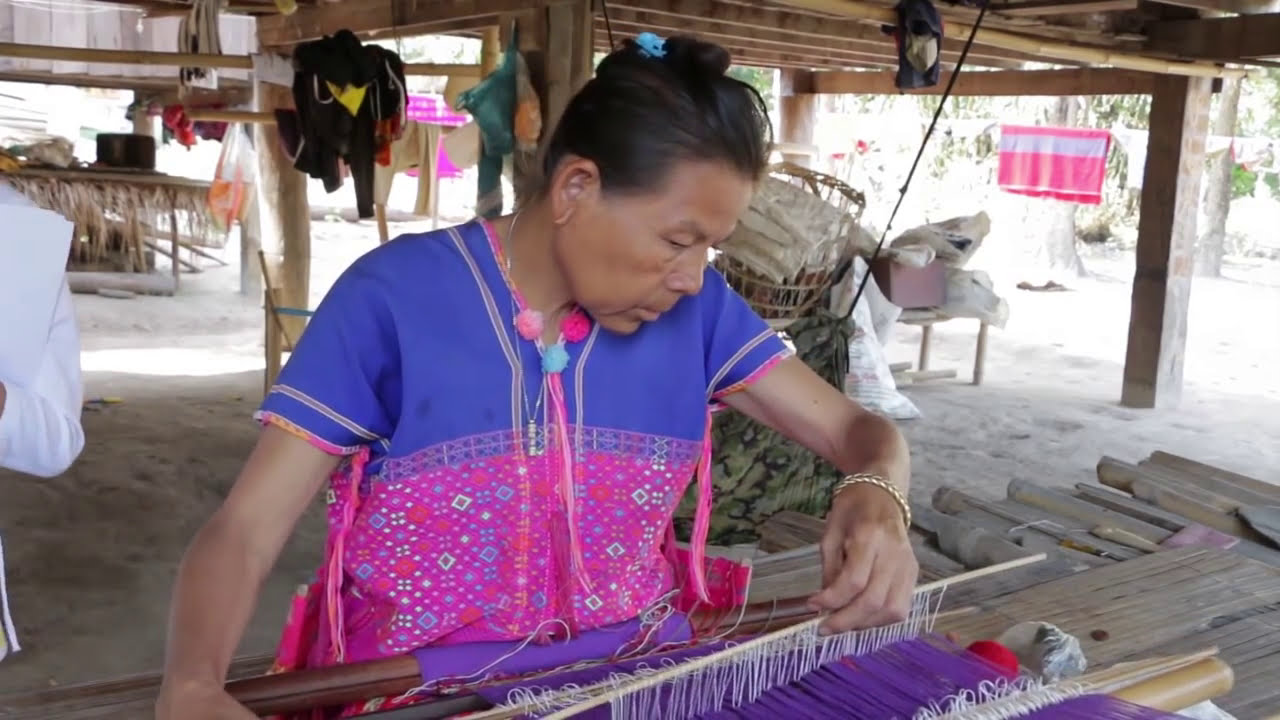 ผ้าทอกะเหรี่ยงชุมชนพระบาทห้วยต้ม
