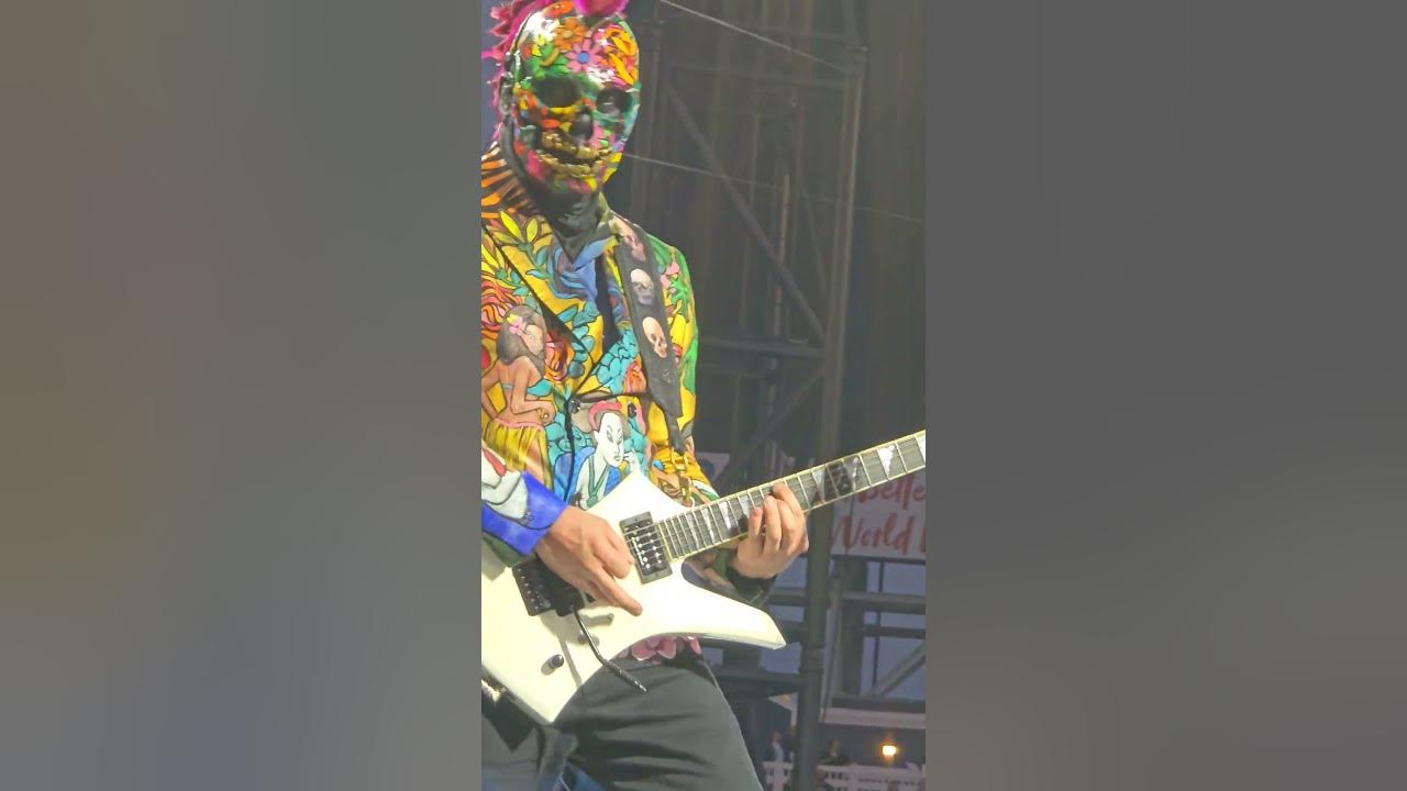 Limp Bizkit's Wes Borland TEARS UP "Rollin'" on Metallica's M72 Tour! 🔥| Concert enCore