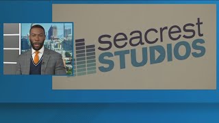 Ryan Seacrest opens new studio at Atlanta hospital