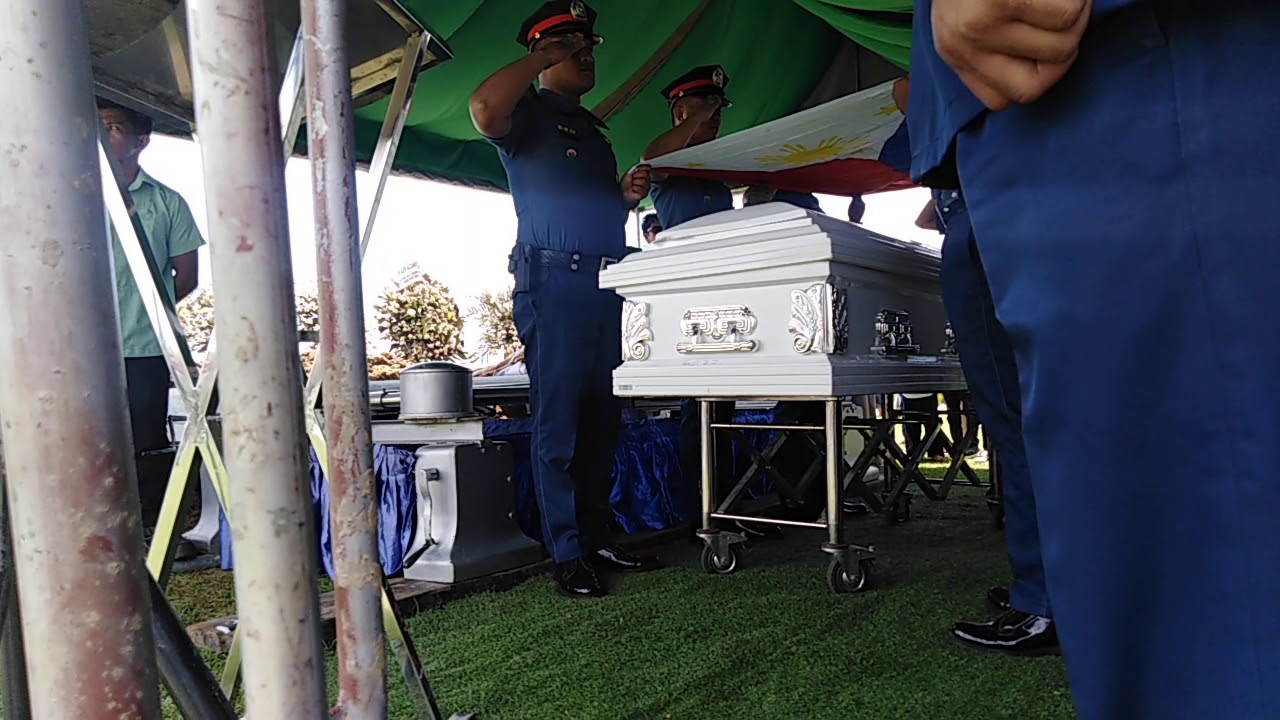 21 Guns salute, tribute to died Police Officer YouTube