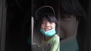 Mbak Kamu Lagi Ngapain?