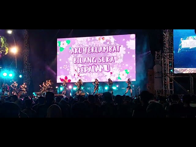 Bikin Gemes Perform JKT48 Di Pasar Musik Festival Kemayoran 2023. class=