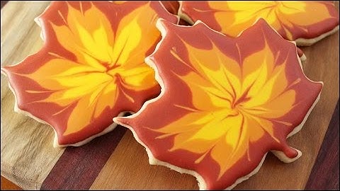 Fall Maple Leaf Sugar Cookies!