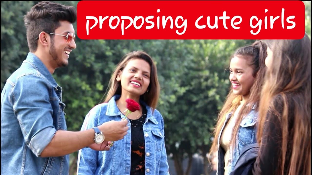 Proposing Cute Girls With a Twist || Pranks in india 2019 || Sam Khan