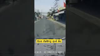 Qua đường quá ẩu tại miền Tây làm tài xế ngao ngán