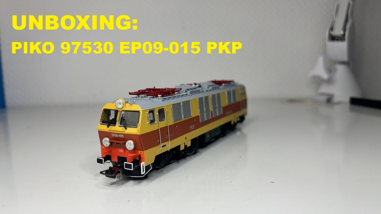 UNBOXING: PIKO 97530 EP09-015 PKP
