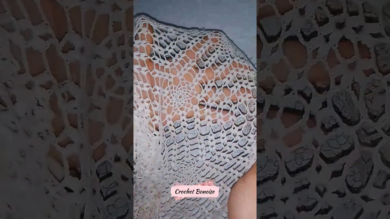 Table cloth crochet design using crochet graphic book 