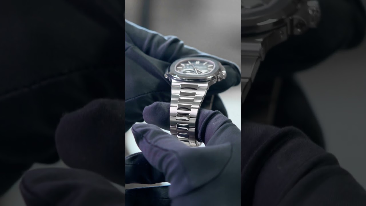 Patek Philippe Natilus 5712/1A 💙 The steel icon of elegance. 