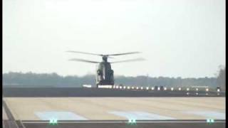 Chinook Helicopter approach &amp; Landing, Mil.basis Gilze rijen