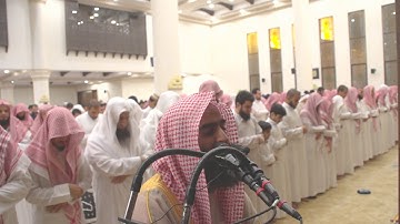 (وَإِذَا رَآكَ الَّذِينَ كَفَرُوا) تلاوة خاشعة بالمقام اللامي من الليلة 21 للشيخ محمد اللحيدان