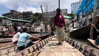 孟加拉母亲河坐摆渡船，船夫因为我是中国人不要钱