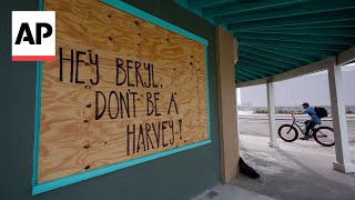 Texas residents prepare for Beryl