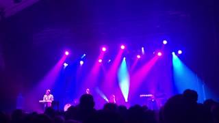 Tegan and Sara - How Come You Don’t Want Me live @ Elysée Montmartre Paris 11.02.17