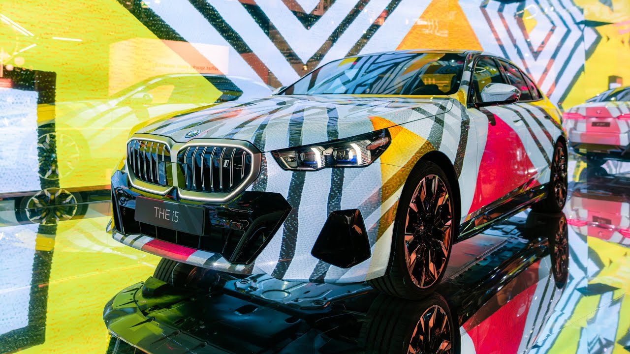 Artist Esther Mahlangu and Engineer Stella Clarke's Color-Changing