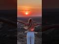 Who do you want to do this road trip with🚌#electronicmusic #newmusic #roadtrip📹:sunniscenes