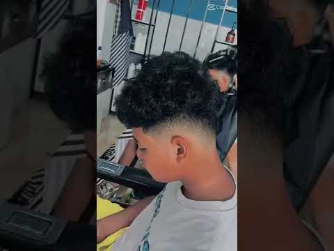 Hùng Men’s BarberShop - layer mid fade cho nam giới