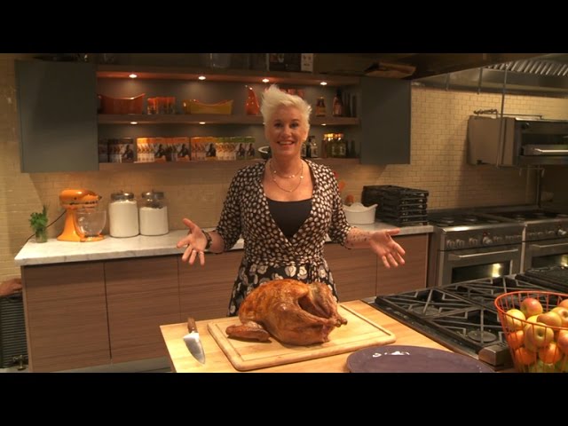 Anne Burrell Shows You the Correct Way to Carve a Turkey | Rachael Ray Show