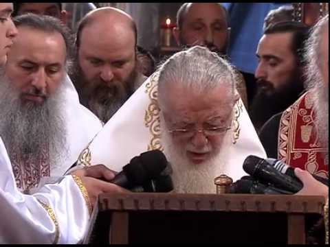 შს მინისტრი სტიქიის დროს დაღუპულთა სულების მოსახსენიებელ პანაშვიდს დაესწრო