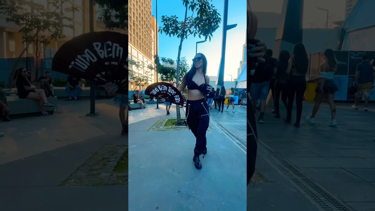 Shoting Stars Shuffle Dance 🥰 by Miih Nogueira #dance #shuffledance #shortsvideo