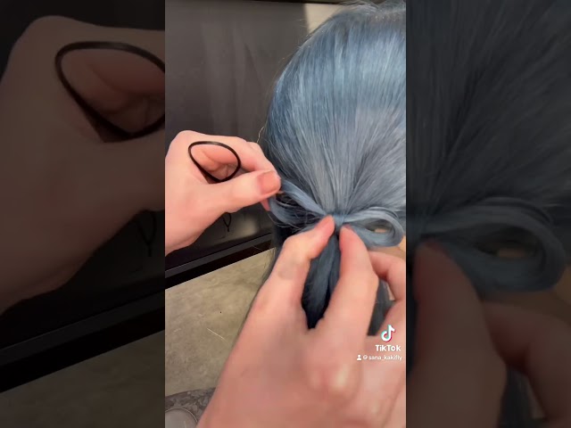 リボンと一緒にねじねじガーリーヘアアレンジ