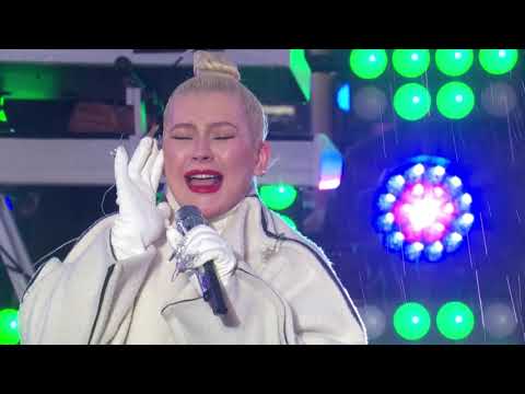 [p] Christina Aguilera - Medley (Rehearsal) (Dick Clark&#s New Year&#s Rockin&# Eve )