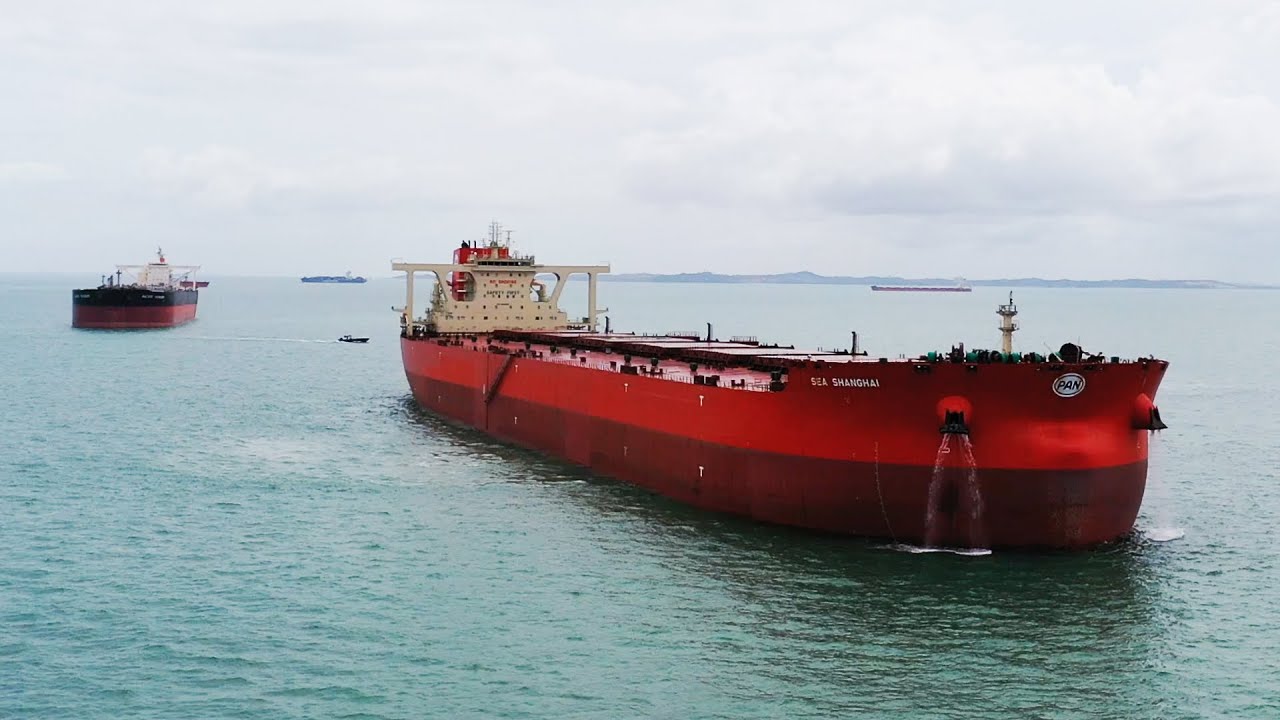 Singapore anchorage - Amazing 4k drone footage