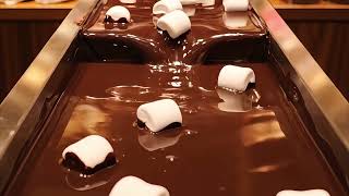 🍫 8-Hour 4K Chocolate Waterfall with Marshmallows Flowing – Relaxing ASMR Ambience screenshot 3