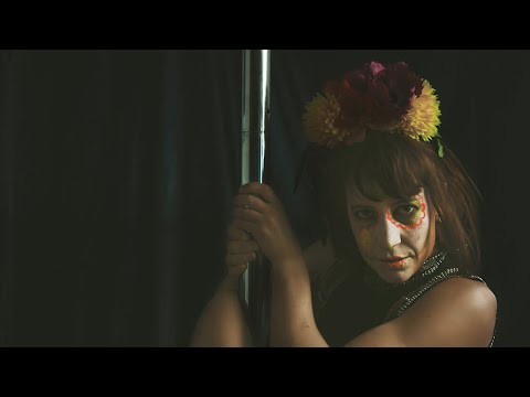 A Halloween [pole] dance