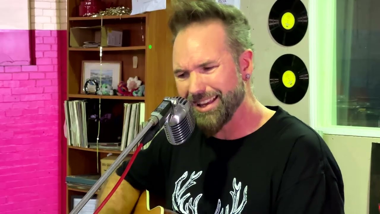 Tim Harding - Kiss | Warehouse Sessions