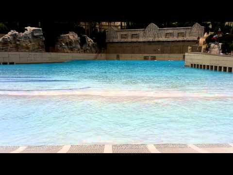 Mandalay Bay Hotel Las Vegas wave pool