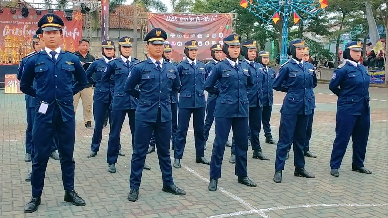 PERATURAN BARIS BERBARIS