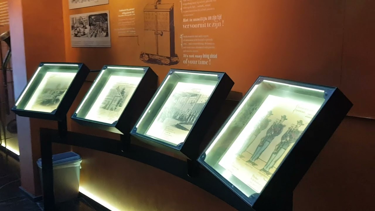 Dinant Saxophone city - la Maison  de Monsieur Sax Museum