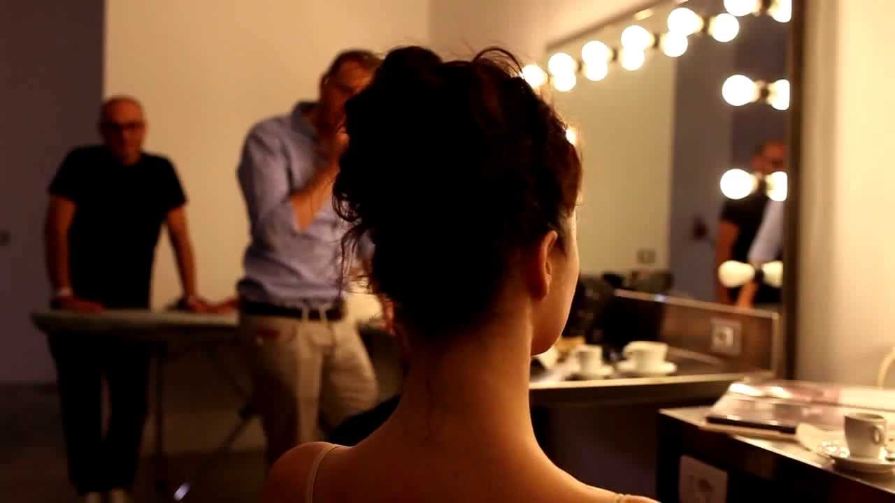 Estasi Profumerie presenta il video backstage To Be Woman e Illusionist - Police