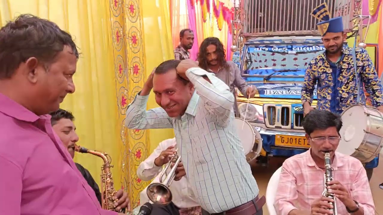 🎷🎺 TAAJ BAND BALASINOR 🥁🎤 hoto pe esi bat brass☎️moin 9773022735 nabi bhai 9979381612